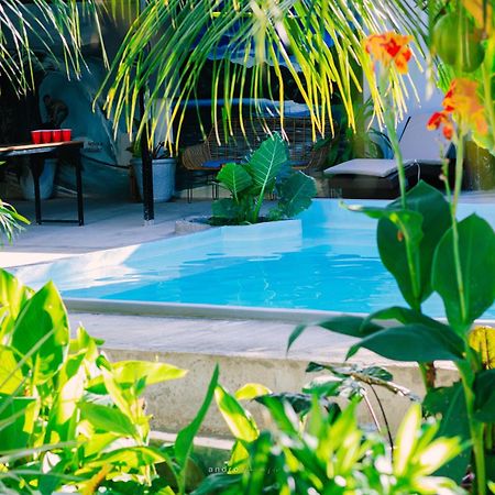 Ananas Guesthouse モアルボアル エクステリア 写真