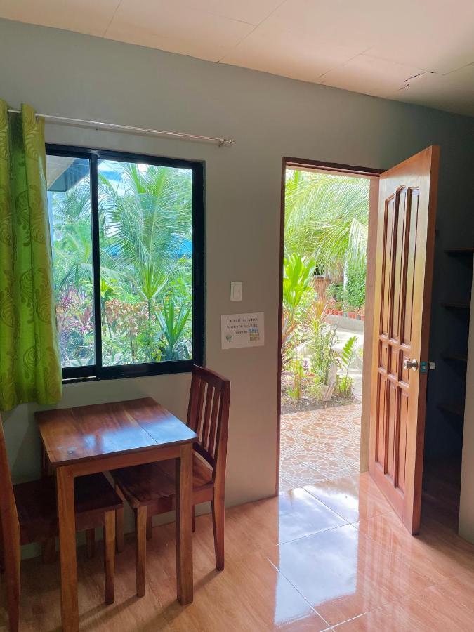 Ananas Guesthouse モアルボアル エクステリア 写真