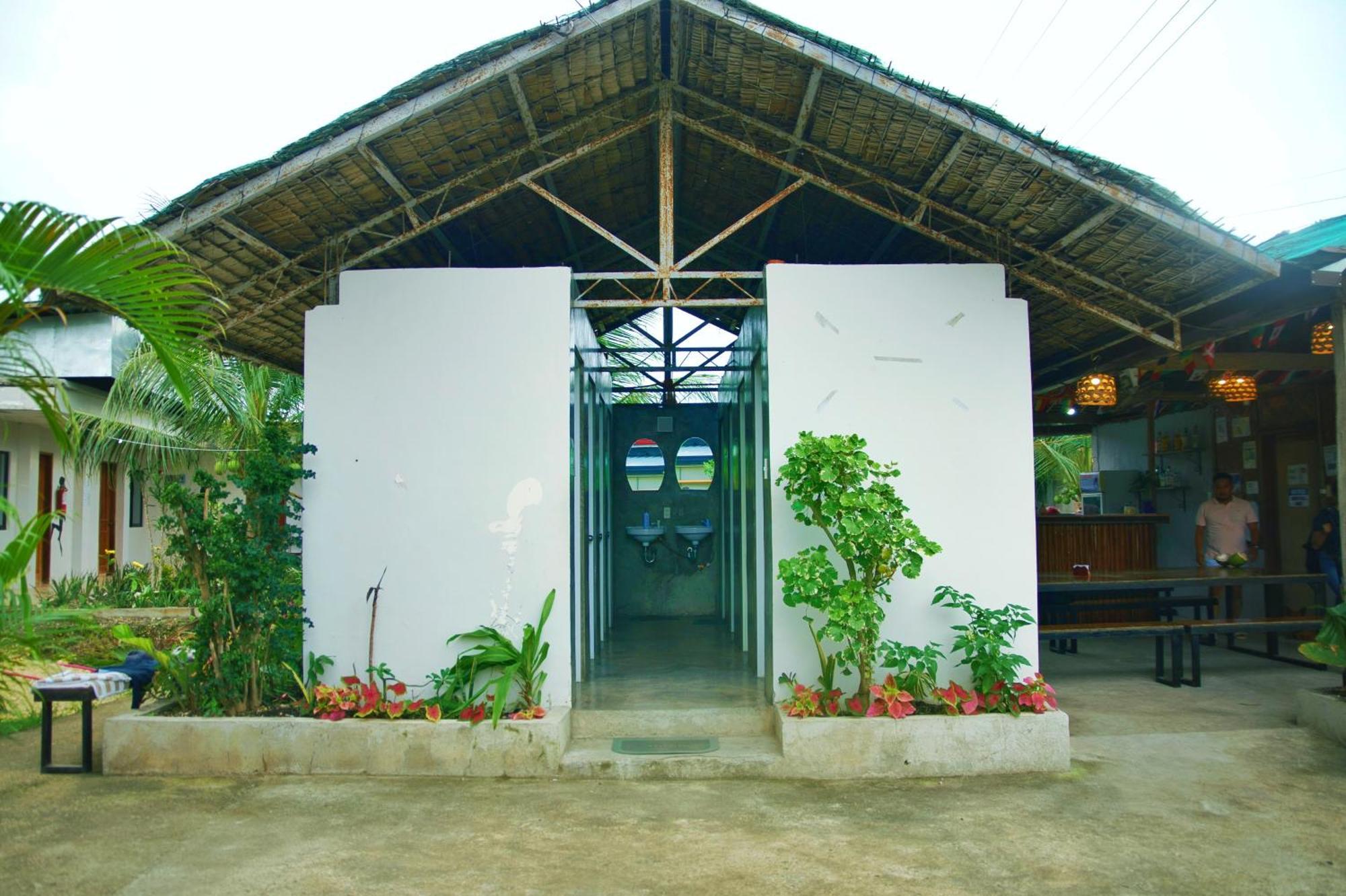 Ananas Guesthouse モアルボアル エクステリア 写真