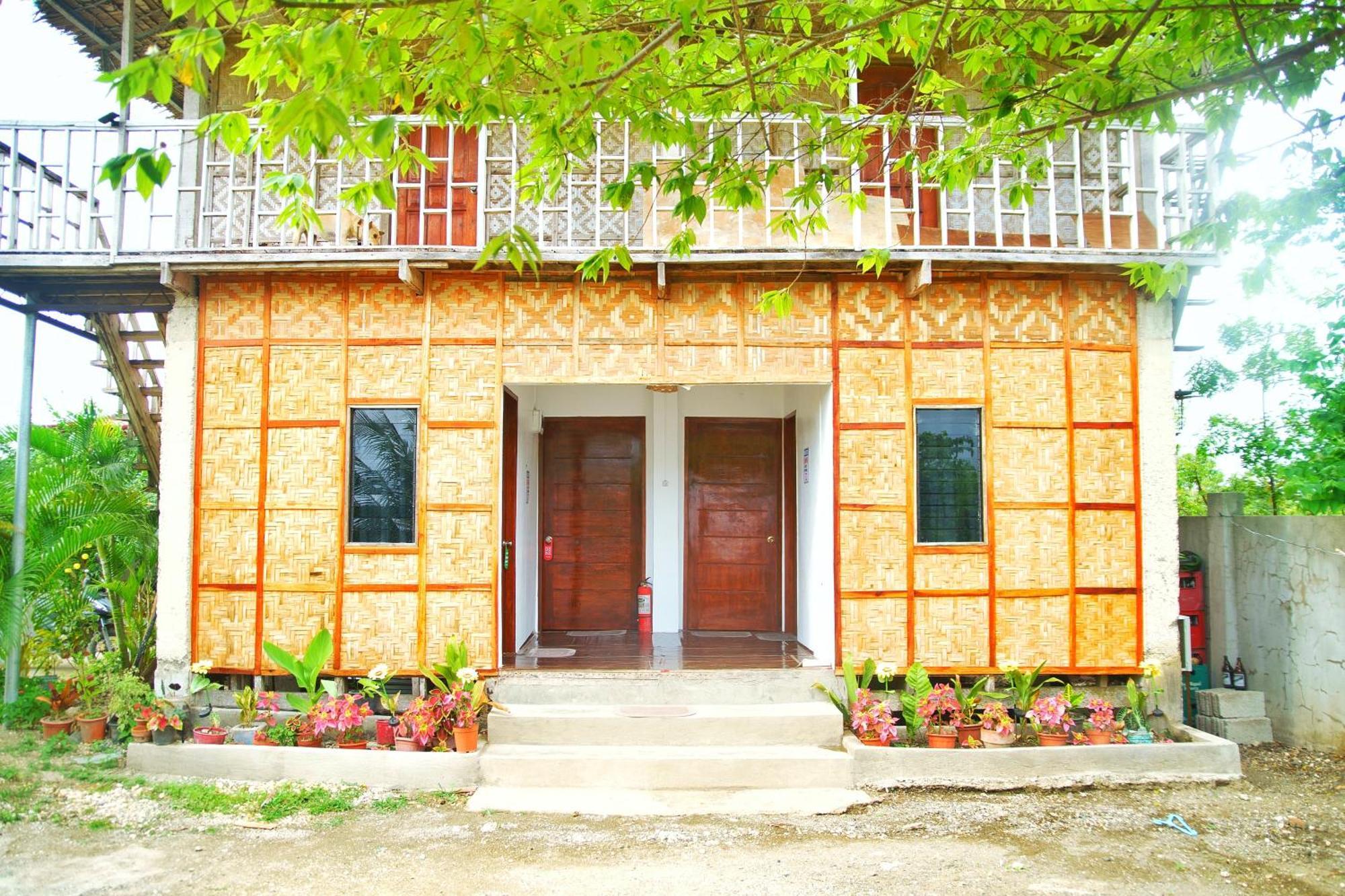Ananas Guesthouse モアルボアル エクステリア 写真