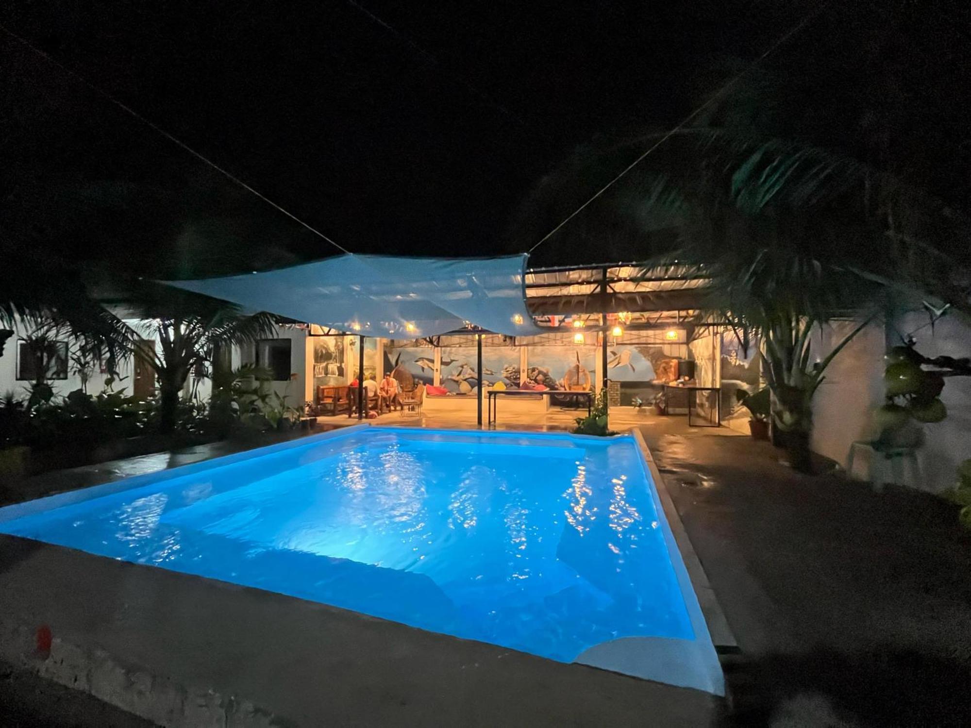 Ananas Guesthouse モアルボアル エクステリア 写真
